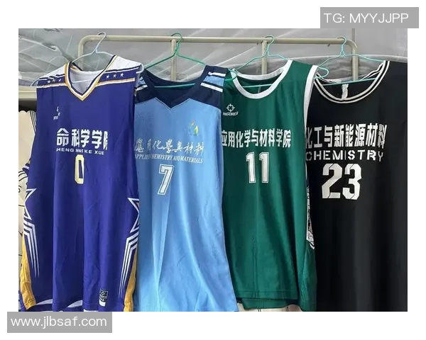 陈林坚的篮球之路：从青涩少年到CBA明星球员的成长历程与心路历程