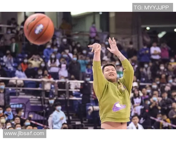 方硕的篮球之路：从青涩少年到CBA明星的成长故事与心路历程