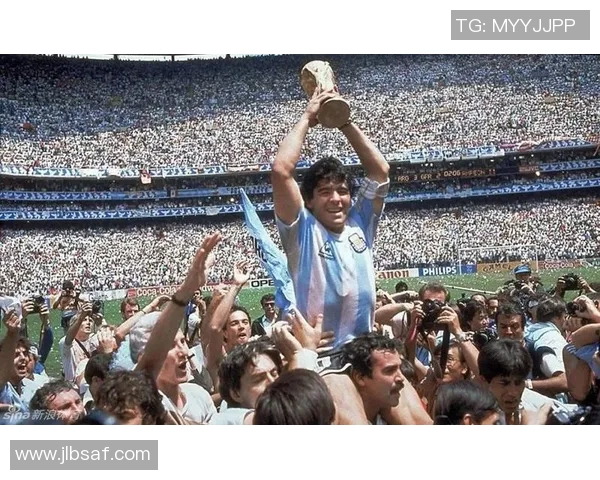 马拉多纳：传奇与欧冠荣耀