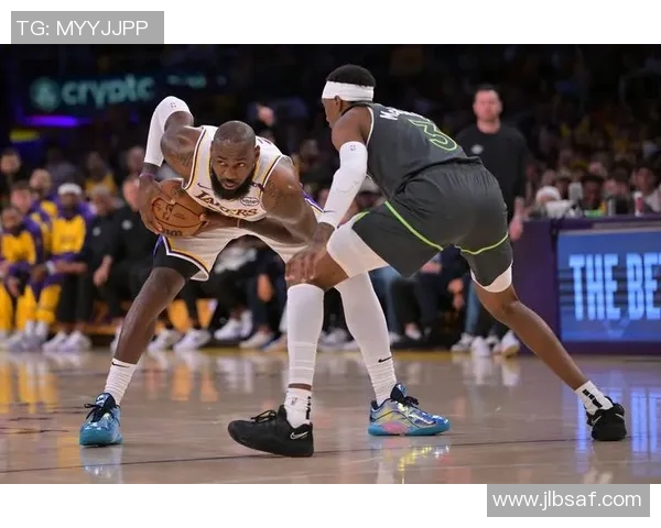 雄鹿与森林狼精彩对决重播回顾分析全场亮点与精彩瞬间分享