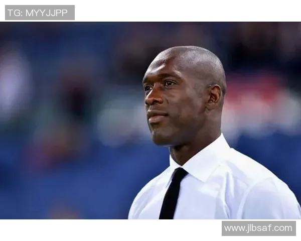 西多夫：从足球巨星到传奇教练的辉煌人生与执教之路